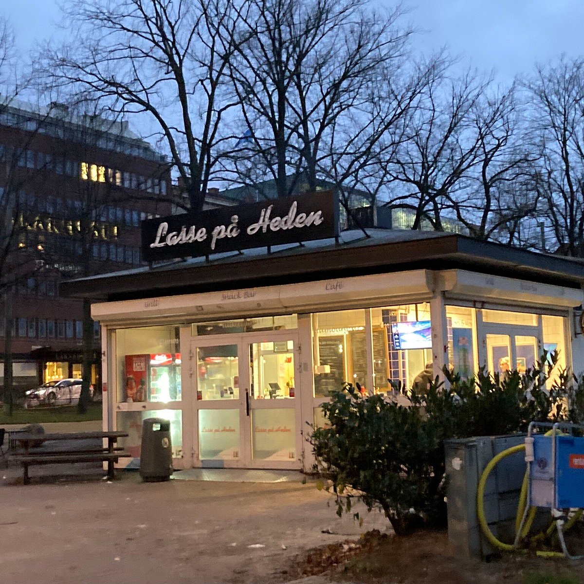 Lasse på Heden – ikonisk korvkiosk mitt på Heden i Göteborg
